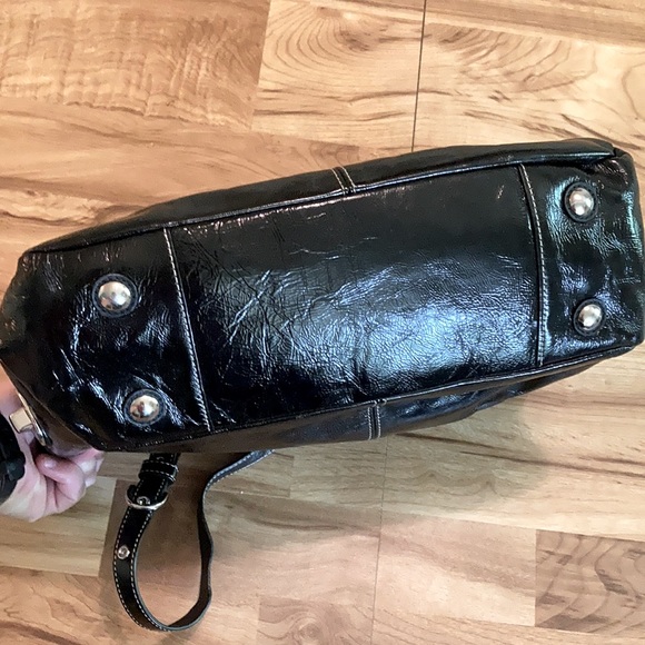 Coach Black Patent Leather Gallery EW Tote - Picture 6 of 8